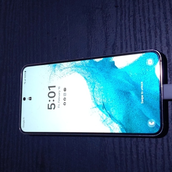 Samsung Galaxy S22 5G - Picture 1 of 5